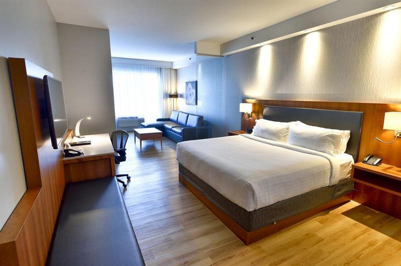 Holiday Inn Express & Suites Vaudreuil-Dorion By Ihg Екстериор снимка